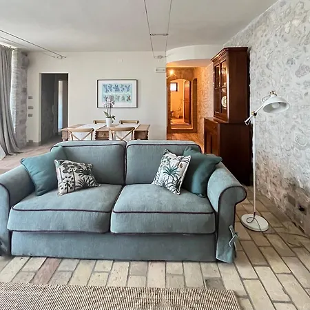 Bed & Breakfast Le Mansarine Charme Castellaro (Lombardy)