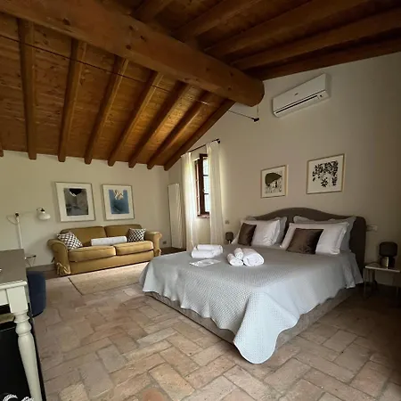Le Mansarine Charme Bed & Breakfast 4*